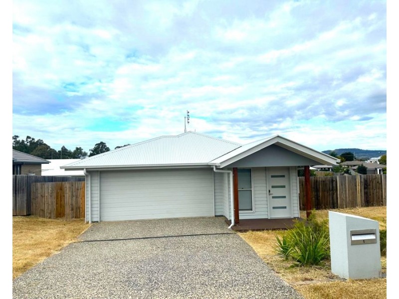 1 Amanda Place, Helidon QLD 4344