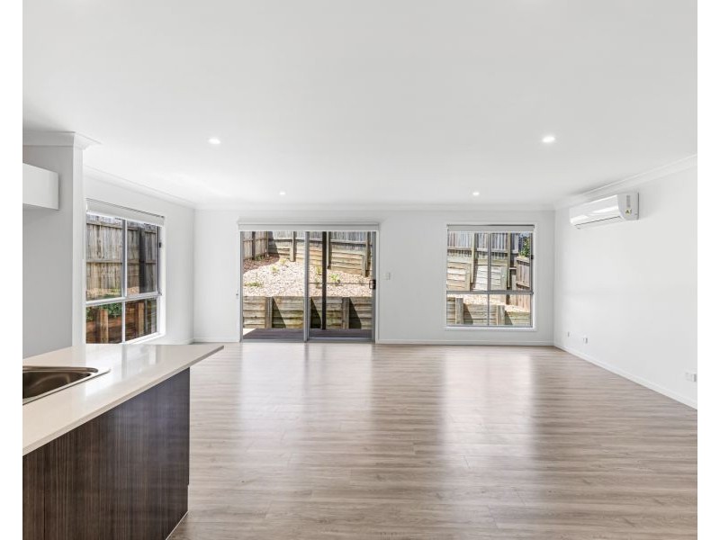 20 Wandsworth Street, Cranley QLD 4350