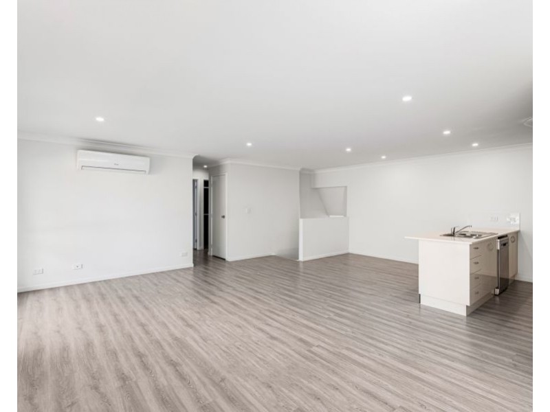 20 Wandsworth Street, Cranley QLD 4350