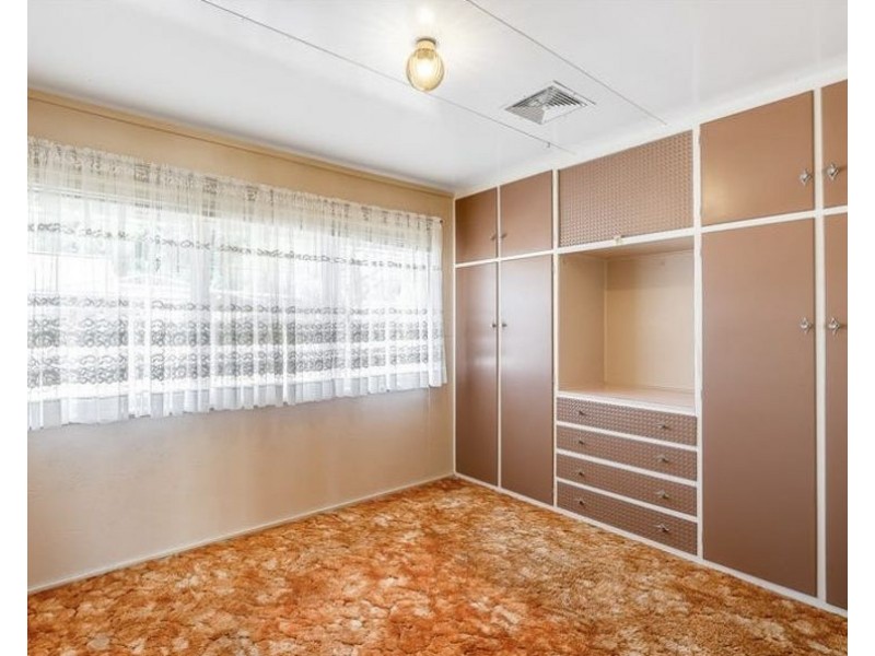 22 Hamilton Street, Newtown QLD 4350