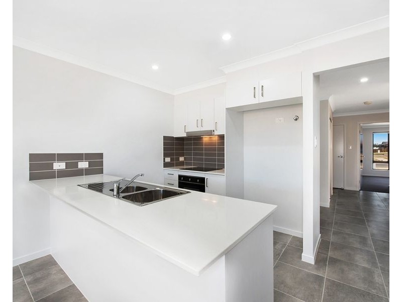 1/49 Shelby Street, Glenvale QLD 4350