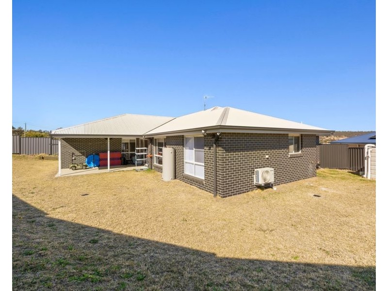 8 Staunton  Court, Drayton QLD 4350