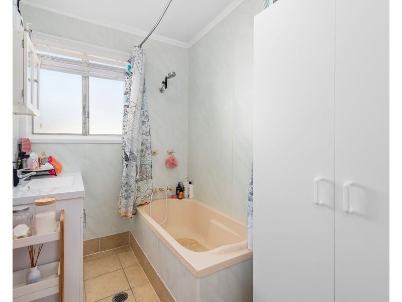 2/15 Donald Street, Cambooya QLD 4358