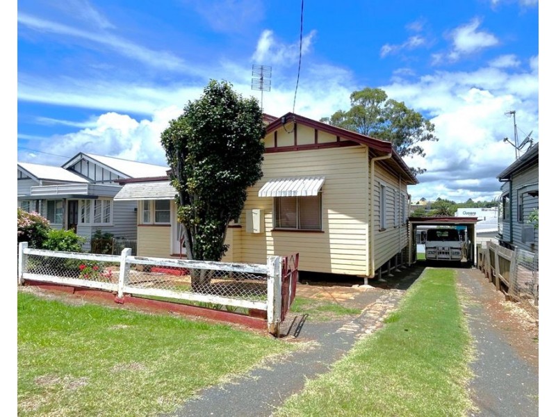 8 Wilmot Street, South Toowoomba QLD 4350