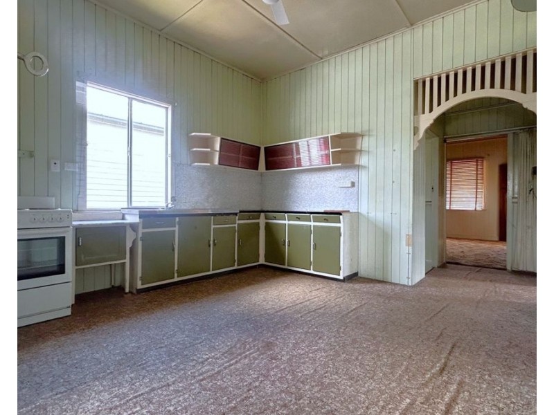 8 Wilmot Street, South Toowoomba QLD 4350