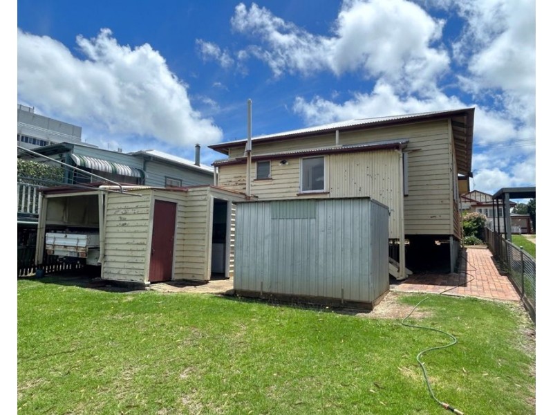 8 Wilmot Street, South Toowoomba QLD 4350