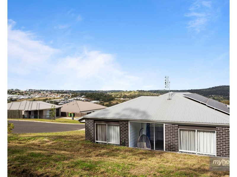 27 Alistair Street, Glenvale QLD 4350