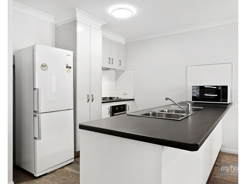 27 Alistair Street, Glenvale QLD 4350