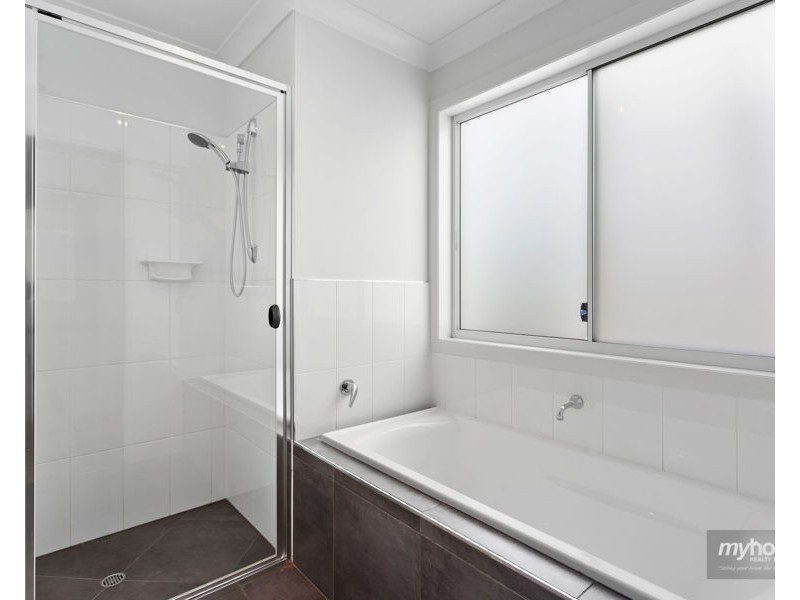 27 Alistair Street, Glenvale QLD 4350