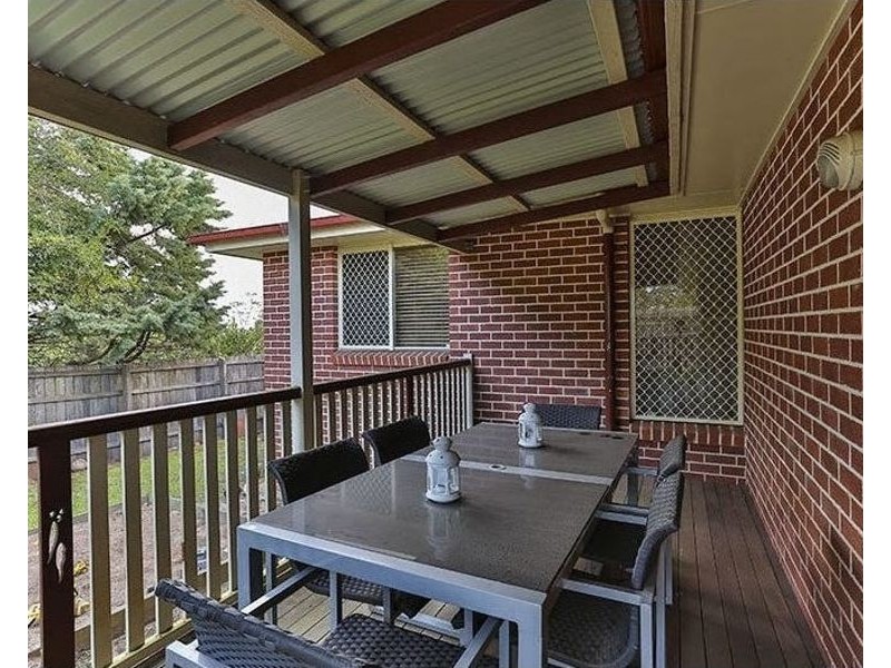 12 Dodson Crescent, Mount Kynoch QLD 4350