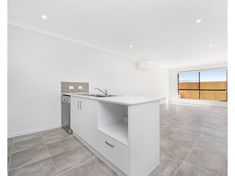 2/49 Shelby Street, Glenvale QLD 4350