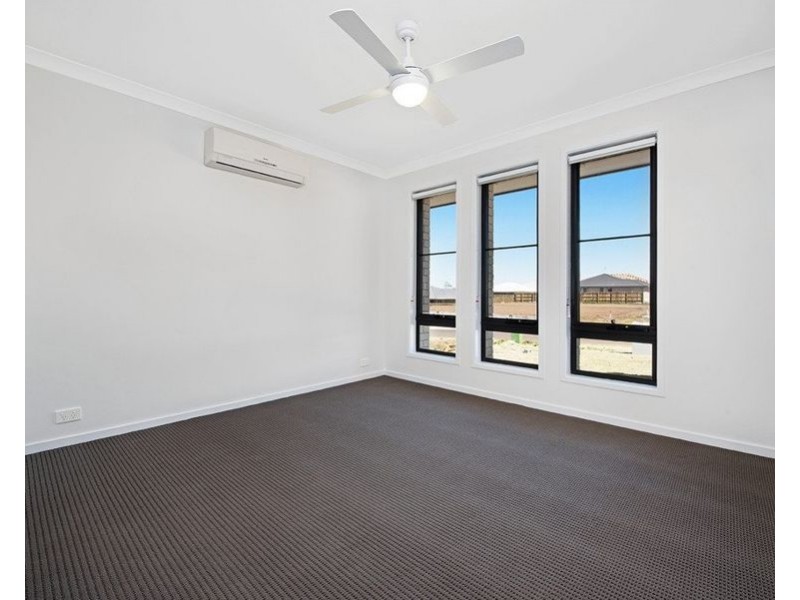 2/49 Shelby Street, Glenvale QLD 4350