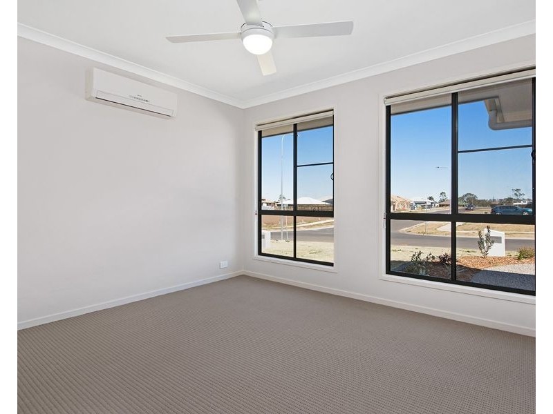 2/52 Shelby Street, Glenvale QLD 4350