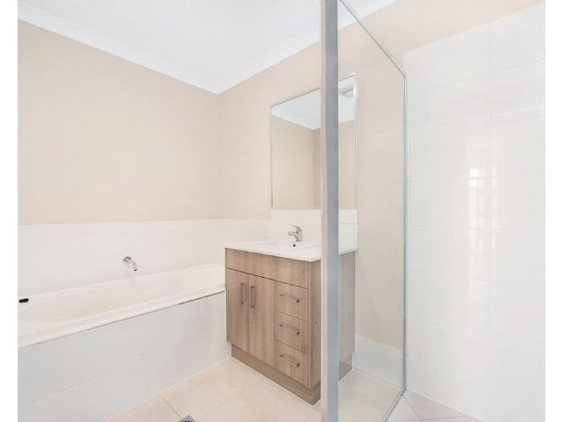 2/52 Shelby Street, Glenvale QLD 4350