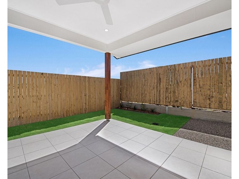 2/52 Shelby Street, Glenvale QLD 4350
