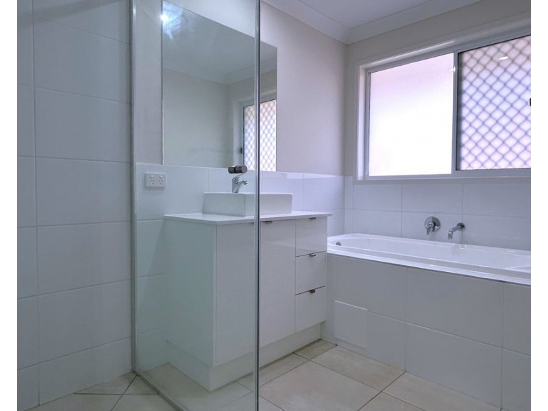 52 Tallowwood Boulevard, Cotswold Hills QLD 4350