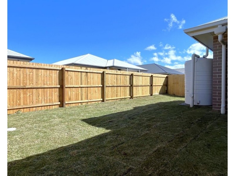 52 Tallowwood Boulevard, Cotswold Hills QLD 4350