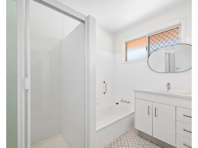 20 Wessex Street, Harristown QLD 4350