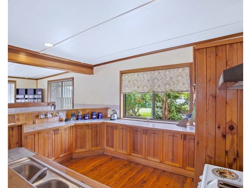 11 Edmund Street, Newtown QLD 4350