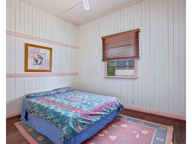 11 Edmund Street, Newtown QLD 4350