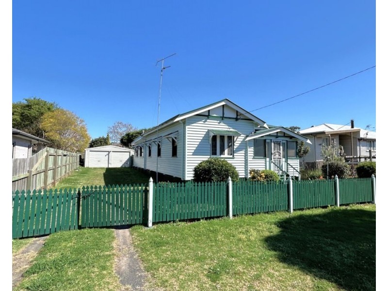 11 Edmund Street, Newtown QLD 4350