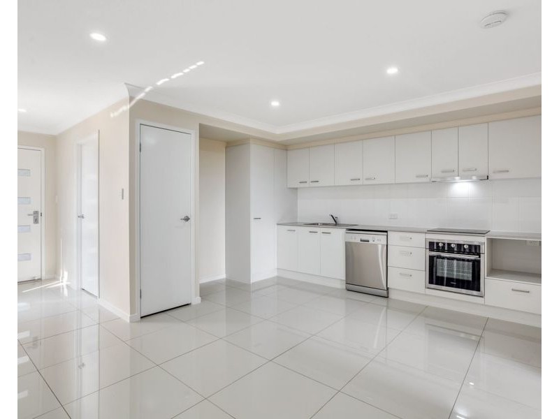 27 Myrtleford Crescent, Cambooya QLD 4358