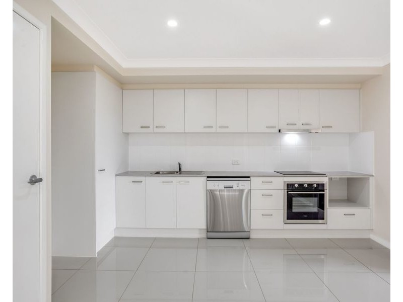 27 Myrtleford Crescent, Cambooya QLD 4358