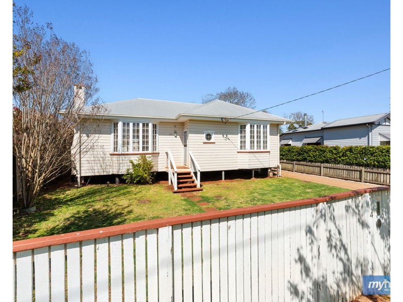 24 Henderson Street, Newtown QLD 4350