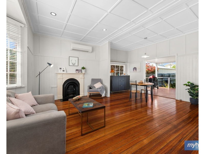 24 Henderson Street, Newtown QLD 4350