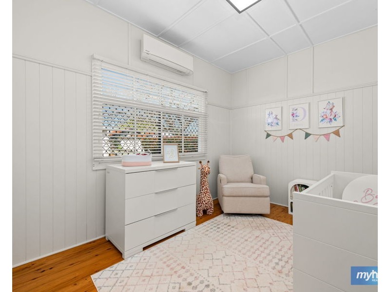 24 Henderson Street, Newtown QLD 4350