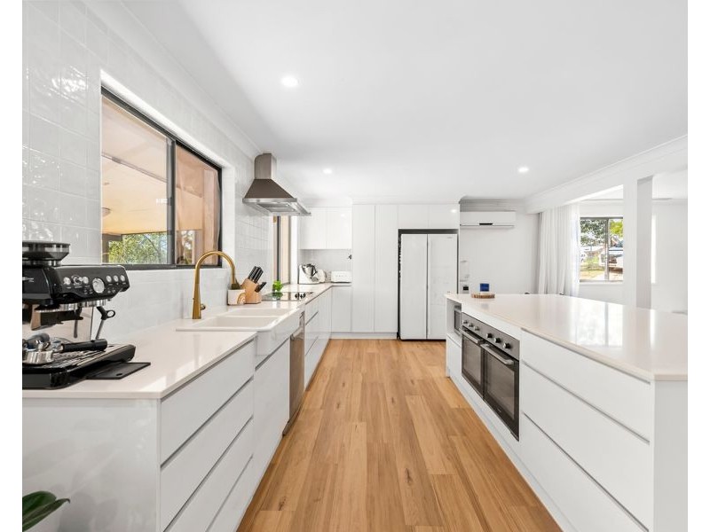 26 Gordon Crescent, Withcott QLD 4352