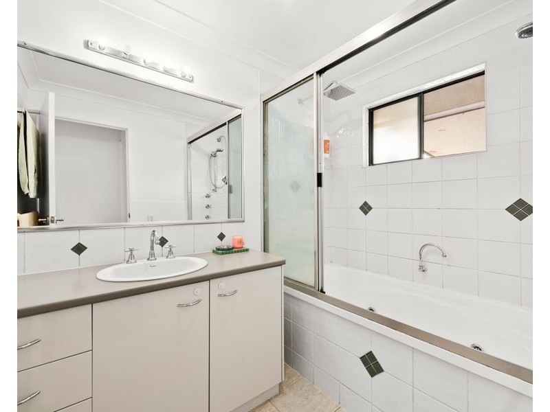 26 Gordon Crescent, Withcott QLD 4352