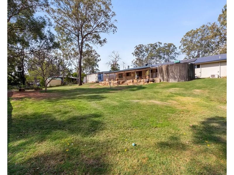 26 Gordon Crescent, Withcott QLD 4352