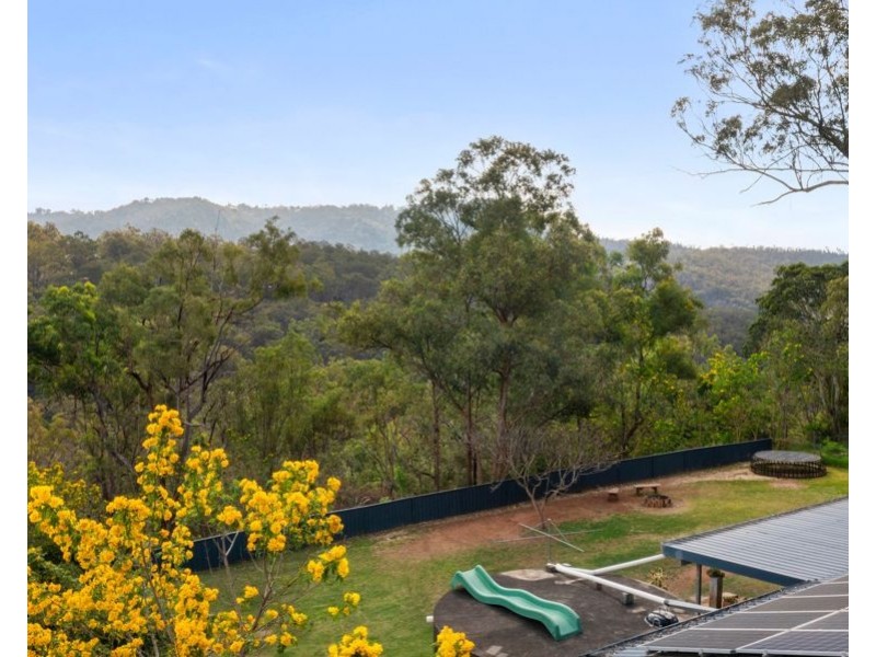 26 Gordon Crescent, Withcott QLD 4352