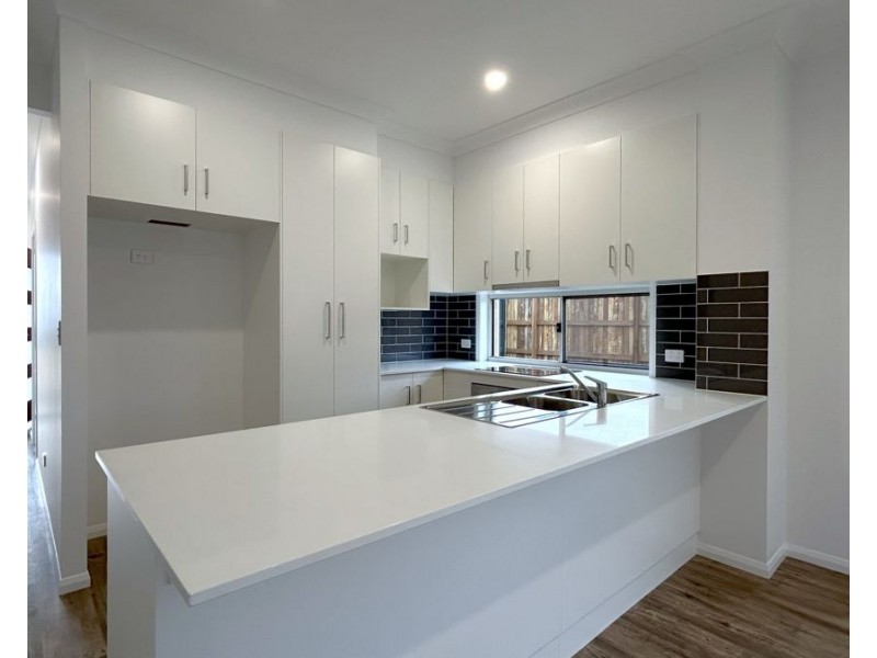 24 Jacana Street, Glenvale QLD 4350