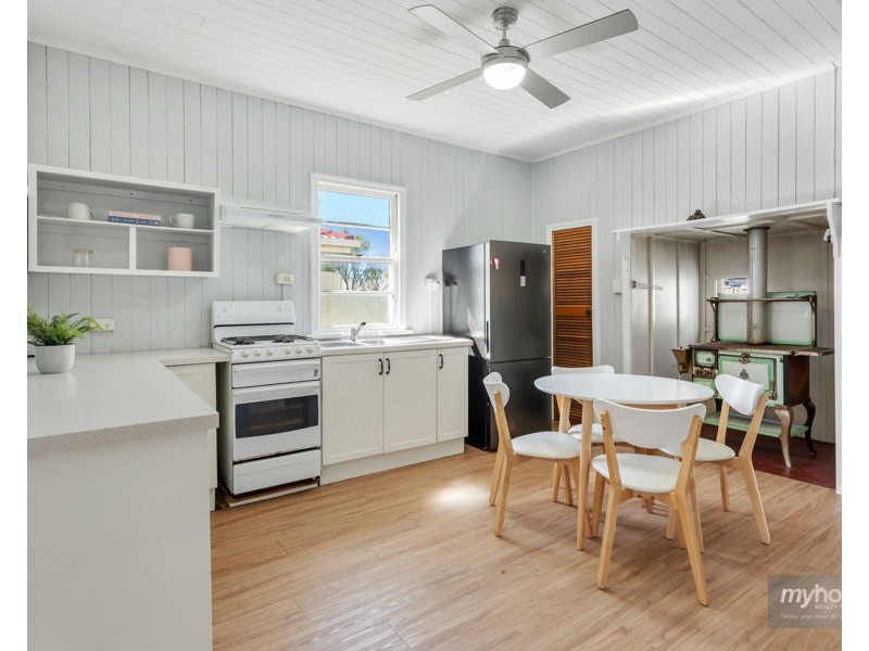 16 Glenvale Road, Harristown QLD 4350