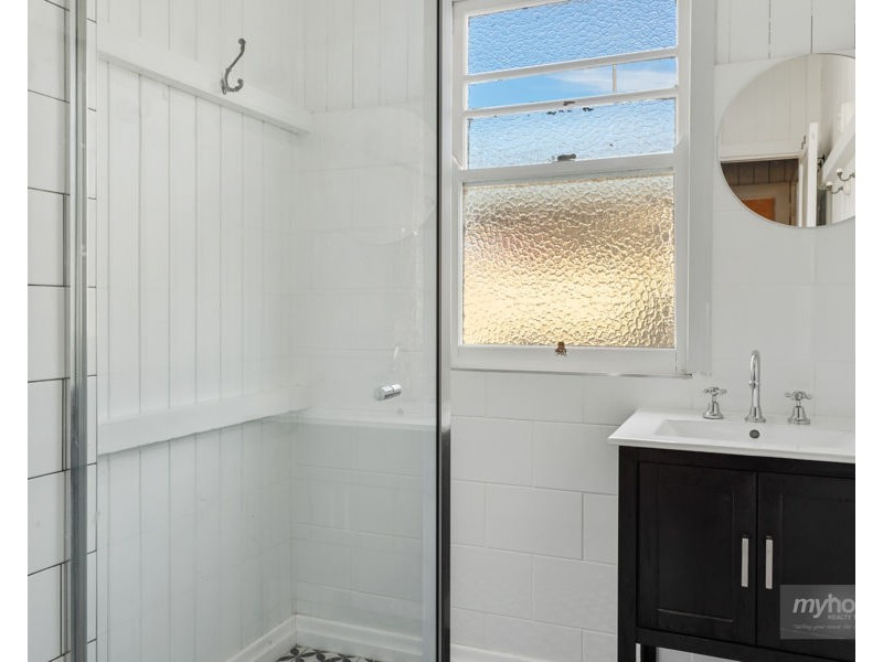 16 Glenvale Road, Harristown QLD 4350