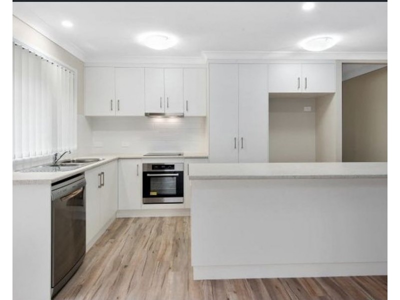 7 Serengetti Street, Harristown QLD 4350