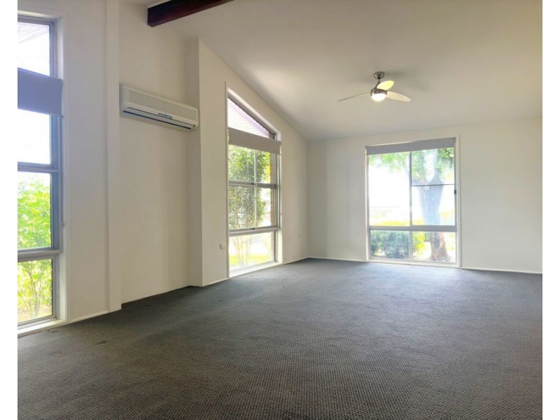 26 Arabian Street, Harristown QLD 4350