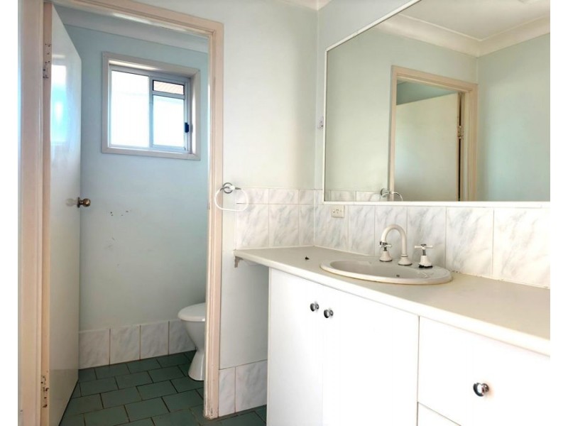 26 Arabian Street, Harristown QLD 4350