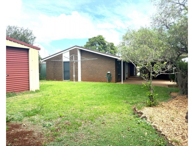 26 Arabian Street, Harristown QLD 4350