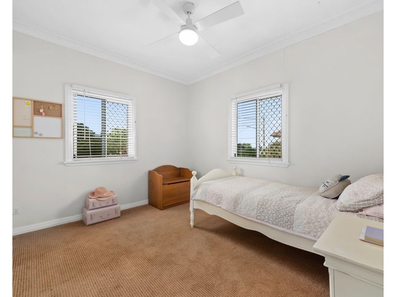 28 Llewellyn Street, Centenary Heights QLD 4350