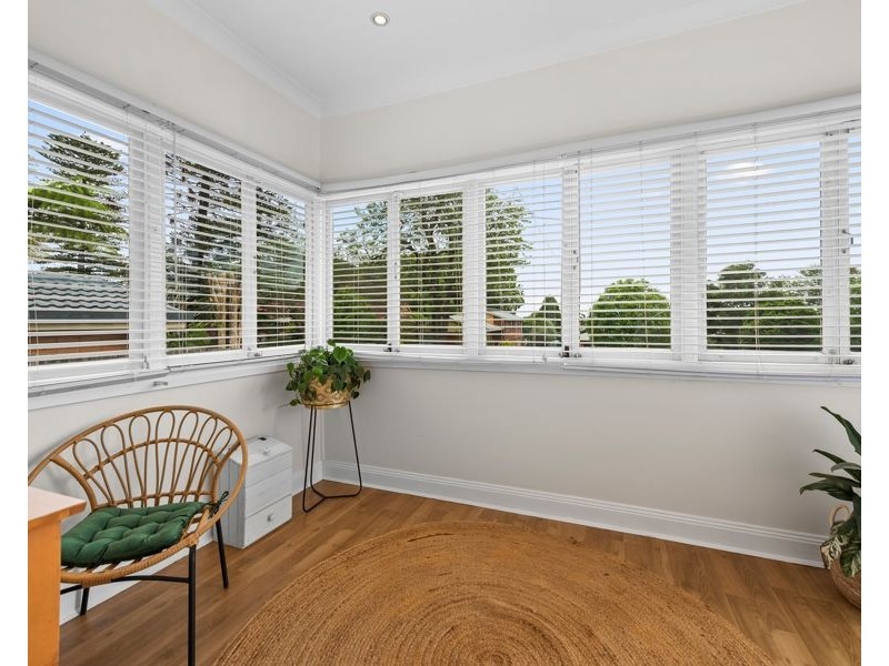 28 Llewellyn Street, Centenary Heights QLD 4350