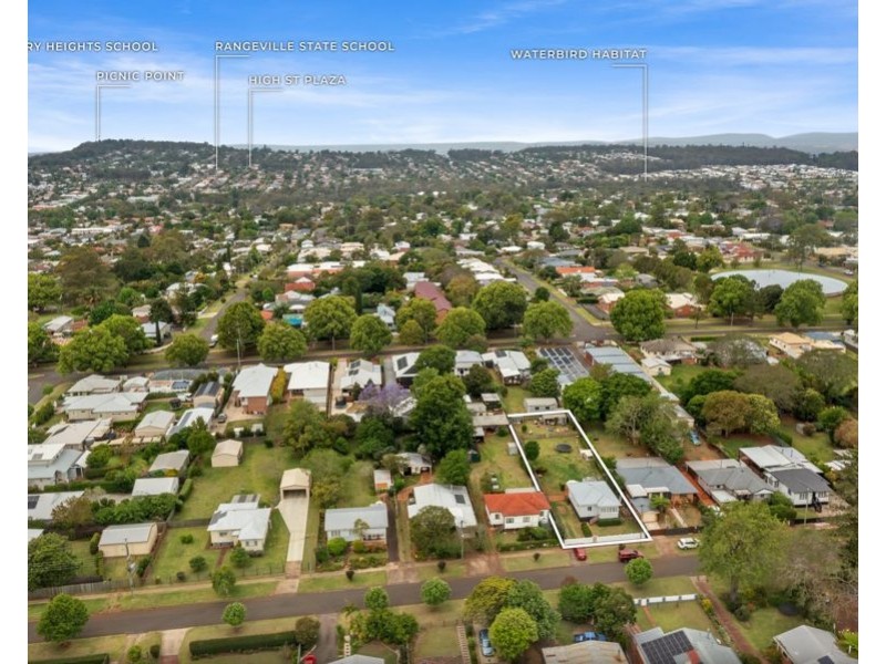 28 Llewellyn Street, Centenary Heights QLD 4350