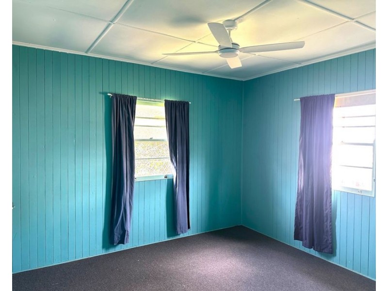 15 Albert Lane, Newtown QLD 4350