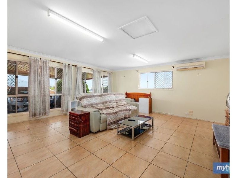 19 Macrossan Street, Cranley QLD 4350