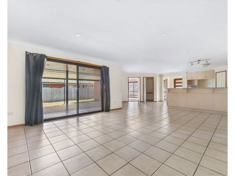 21 Diamantina Drive, Glenvale QLD 4350