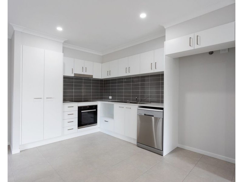 2/14 Wolff Street, Cotswold Hills QLD 4350