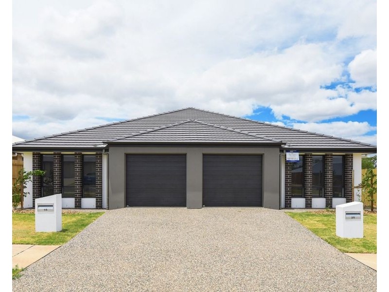 2/5 Shelby Street, Glenvale QLD 4350