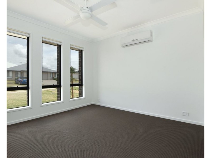 2/5 Shelby Street, Glenvale QLD 4350